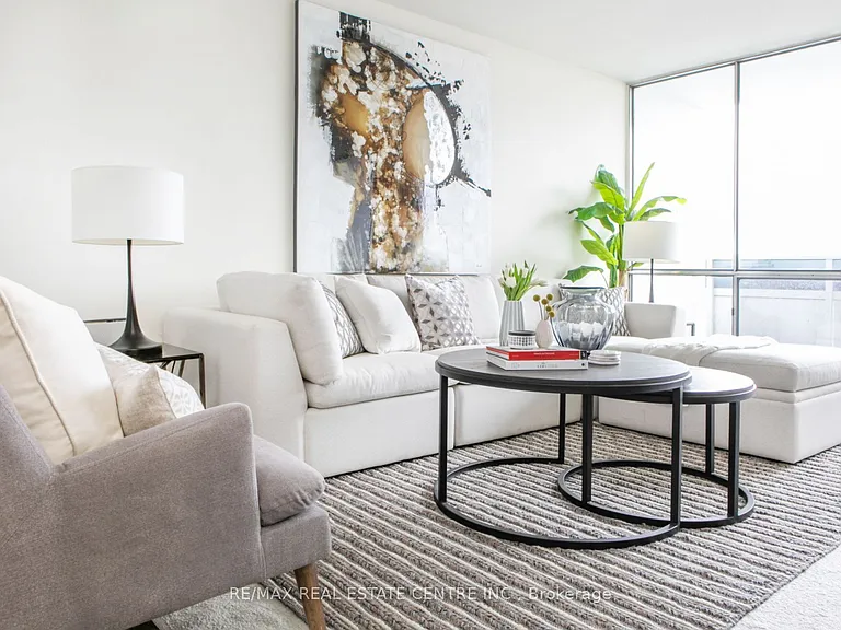 50 Graydon Hall Dr #316 — Photo 3
