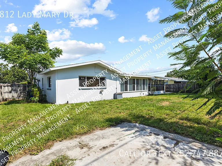 1812 Lady Mary Dr — Photo 24