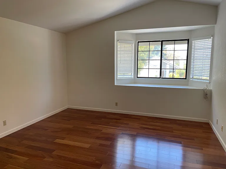 4430 Holt St — Photo 13