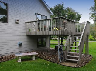 15428 Sussex Dr, Minnetonka, MN 55345