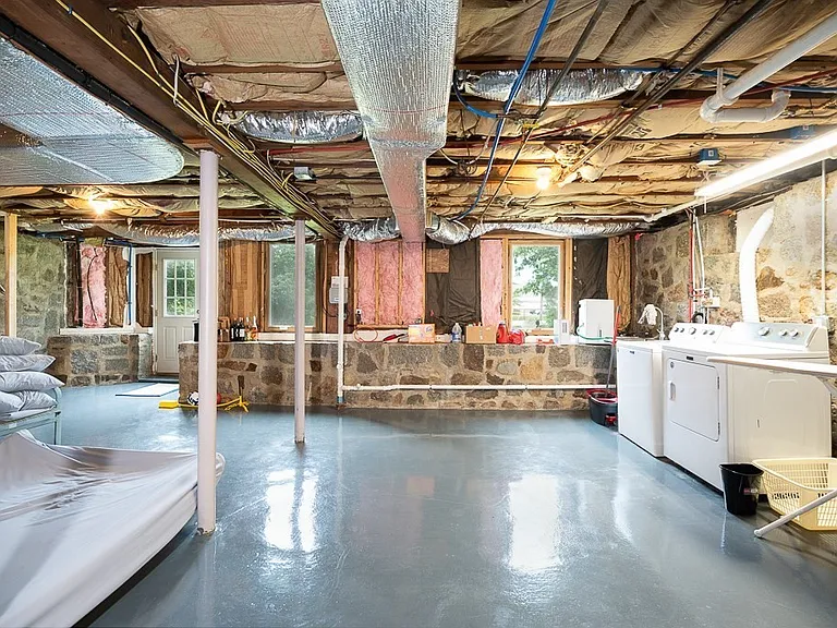 82 Bass Ave — Photo 17
