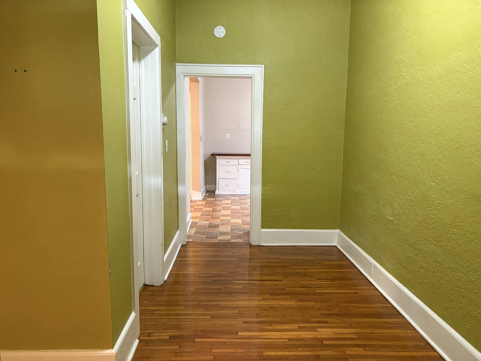 Price Reduced on Whittier Neighborhood Tri-Plex Unit — Photo 4