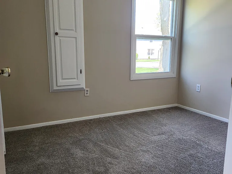 9461 Parkwood N — Photo 6