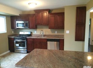 135 Front Ave, Brentwood, NY 11717
