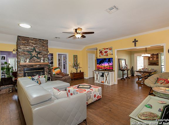 2nd image of 3604 Elm Ct