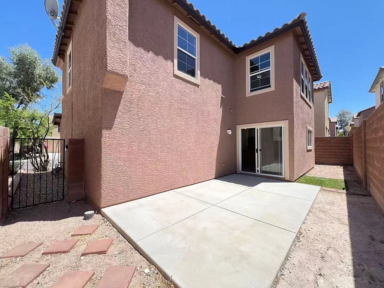 11143 Ranch Valley St — Photo 23