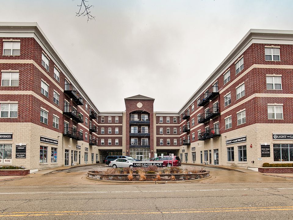 1st image of 10 N Lake St APT 217