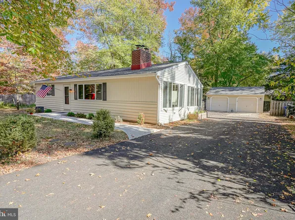 94 Chinook Trl, Medford Lakes, NJ 08055