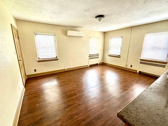 4th image of 1421 SE 2nd St #10539527