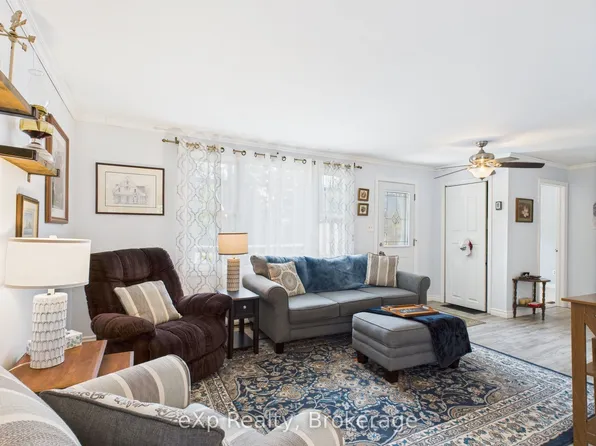 105 Menomini Rd, Huron Kinloss, ON N2Z 2X3