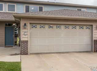 6300 S Santa Rosa Cir UNIT C, Sioux Falls, SD 57108