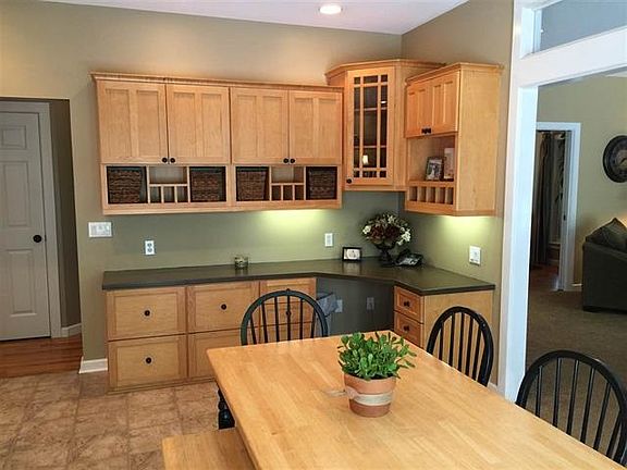 4th image of 9155 N Pointe Woods Dr