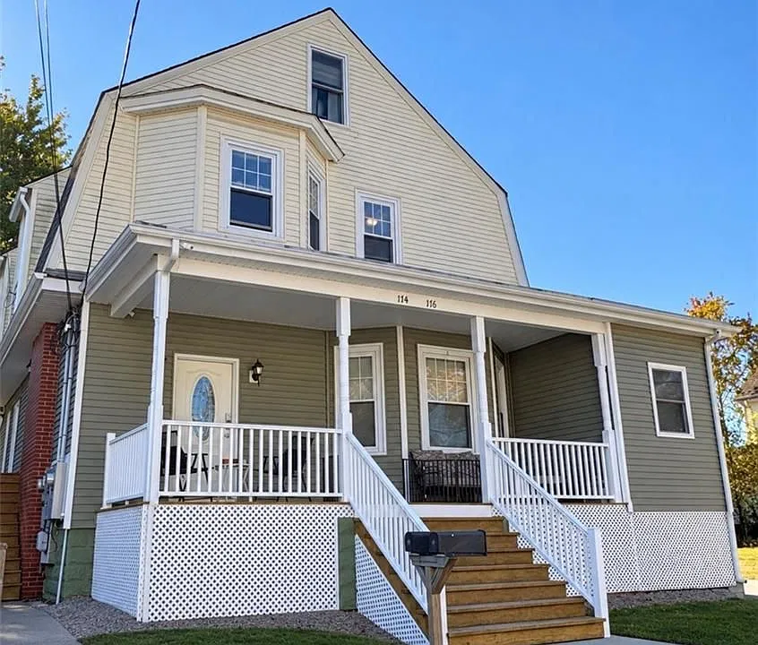 176 Grand Ave