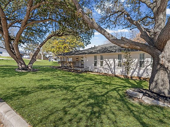 3rd image of 6612 Genoa Rd