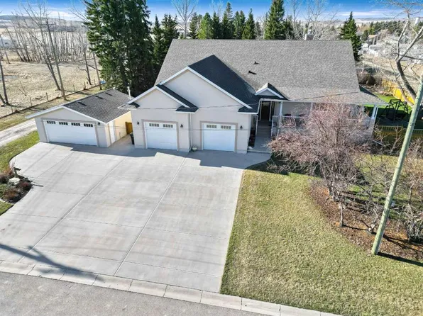 341 N 1st Ave SE, Diamond Valley, AB T0L 0H0
