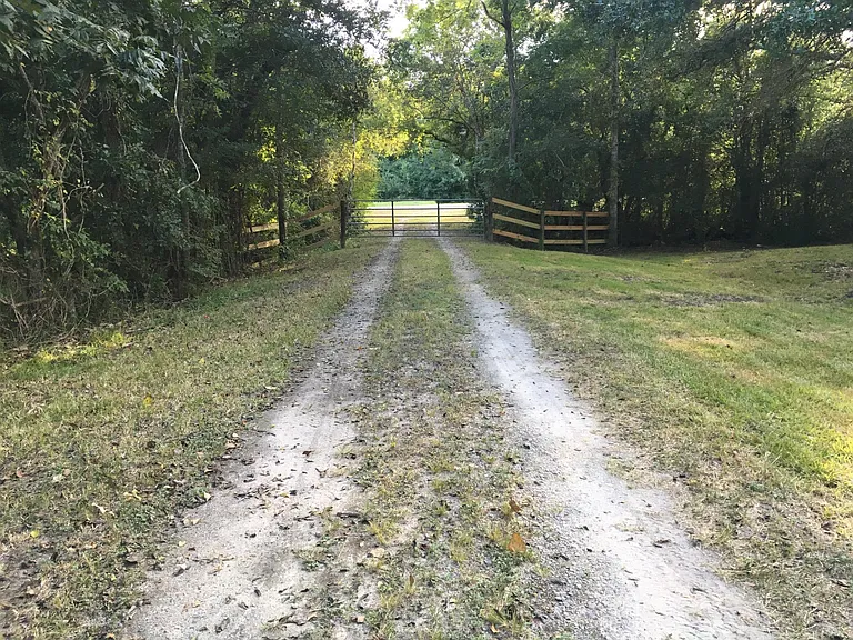 521 County Road 192 — Photo 7