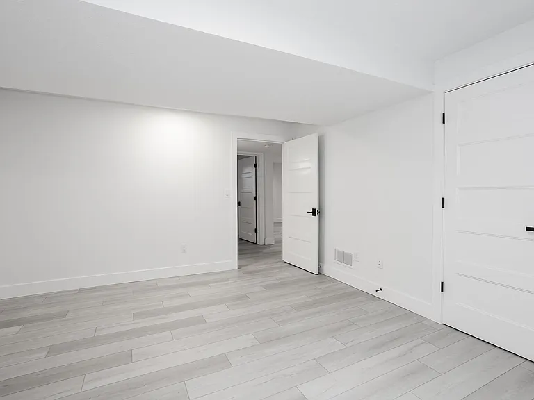 1527 Duncannon Dr — Photo 31