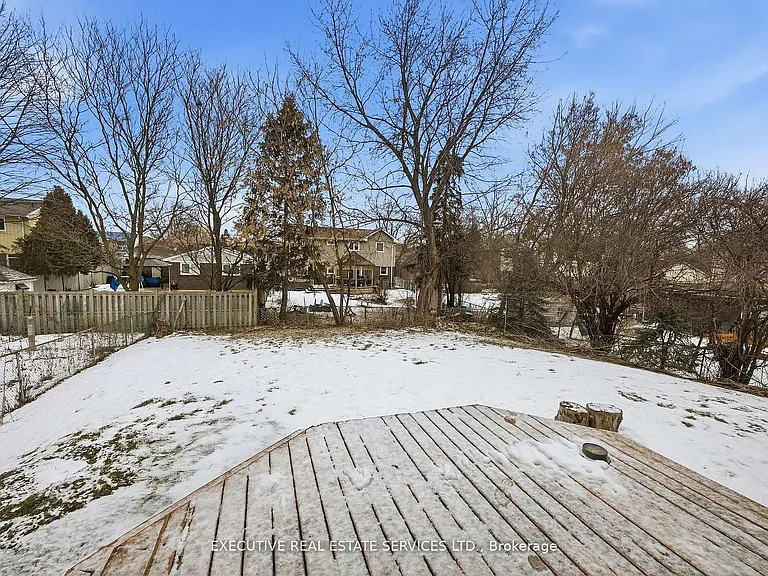 69 Lorraine Cres — Photo 37