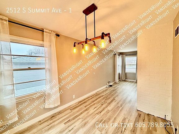 5th image of 2512 S Summit Ave APT 1