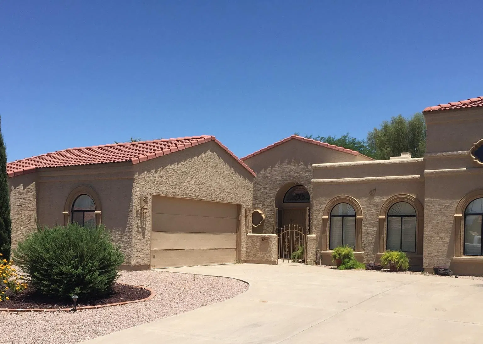 26011 S Eastlake Dr — Photo 1