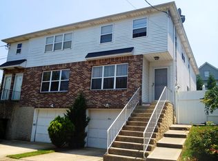 4 Arkansas Ave, Staten Island, NY 10308