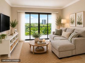 505 Spencer Dr, West Palm Beach, FL