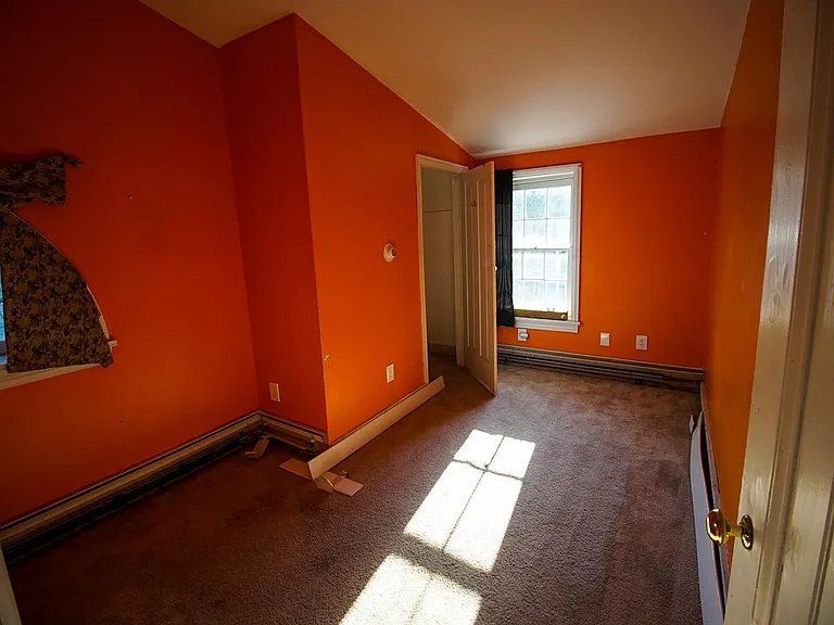 32 Market St — Photo 16