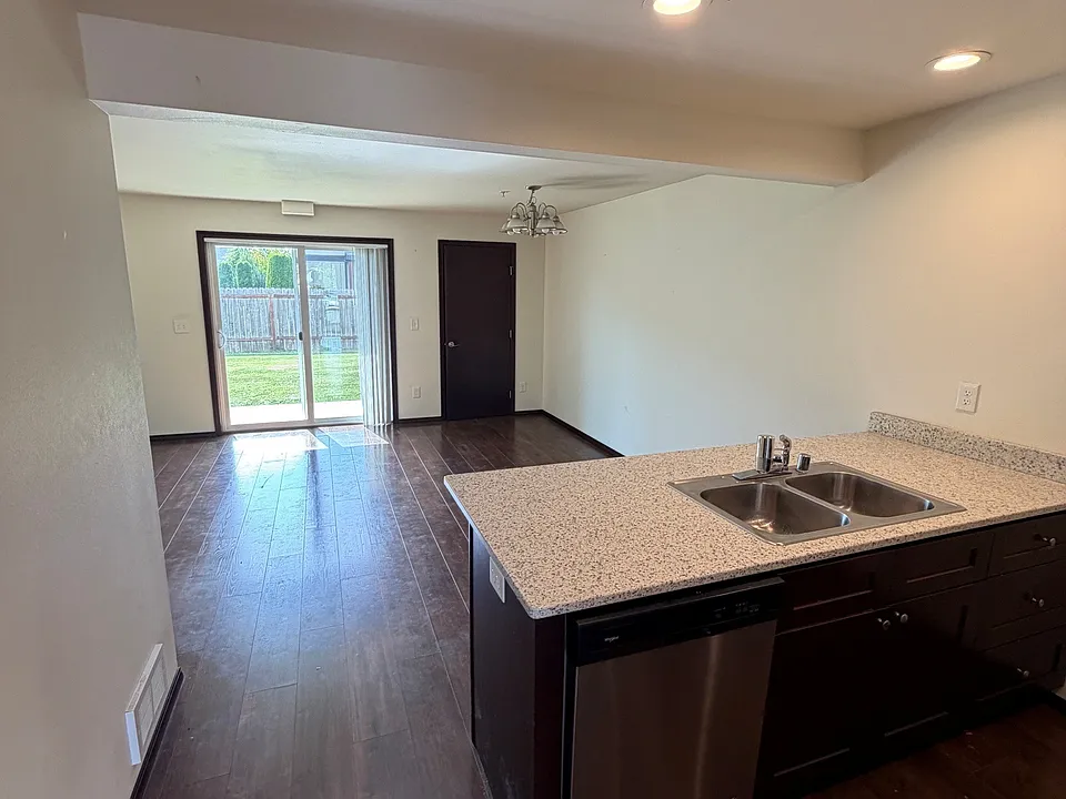 2041 Andress Ln #204