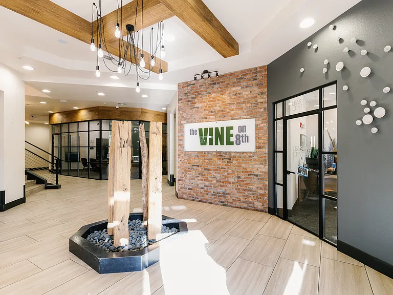 The Vine on 8th — Photo 20