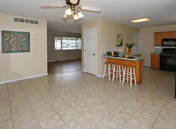 5th image of 929 Chula Dr