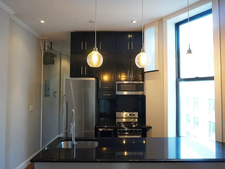 1st image of 60 Avenue B APT 1C