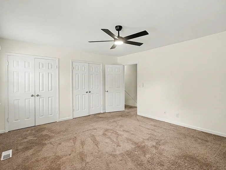 8300 Sawyer Brown Rd #R302 — Photo 9