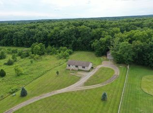 7653 Fox Ln, Whitmore Lake, MI 48189