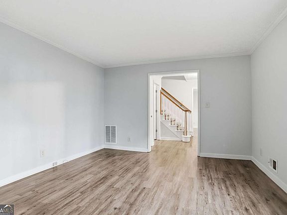 2nd image of 105 Woodsong Ct