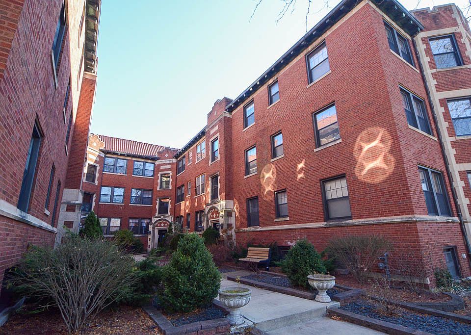 1st image of 1309 Oak Ave APT 1W