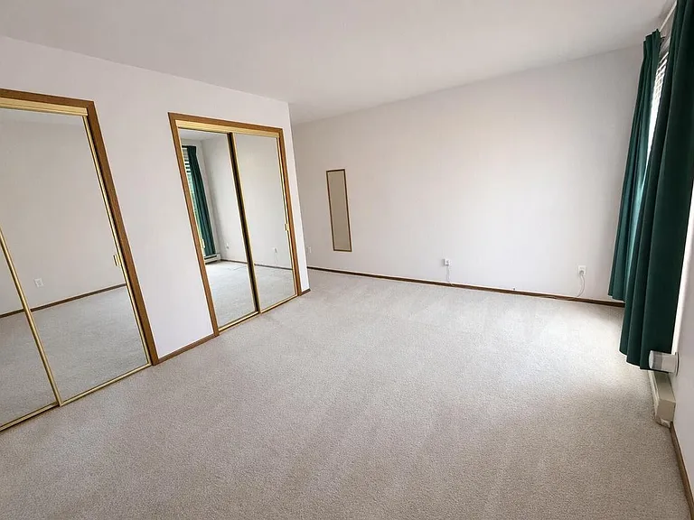 1876 Haymarket Rd #8 — Photo 3