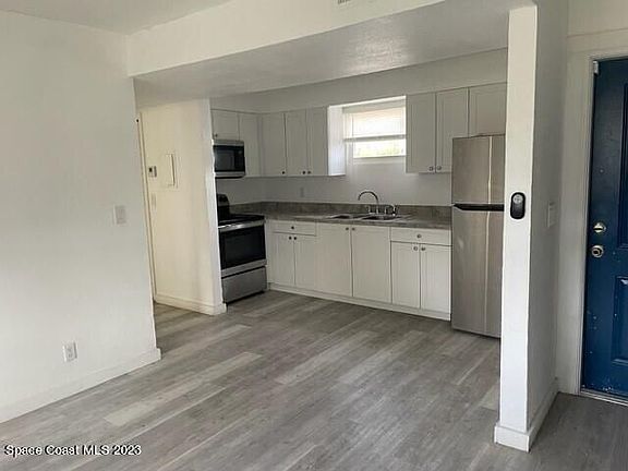 3rd image of 1042 Sea Grape Dr APT 2
