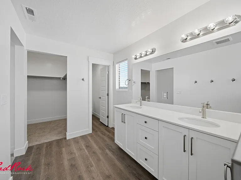 2341 E Siegel Ln — Photo 21