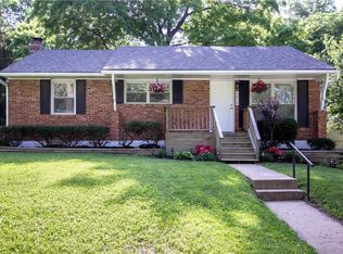 9919 Countryside Rd, Lenexa, KS 66215