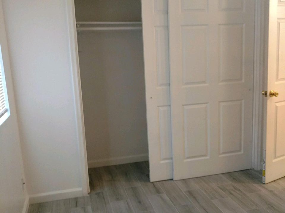 2nd image of 2004 S Montezuma Ave #2004