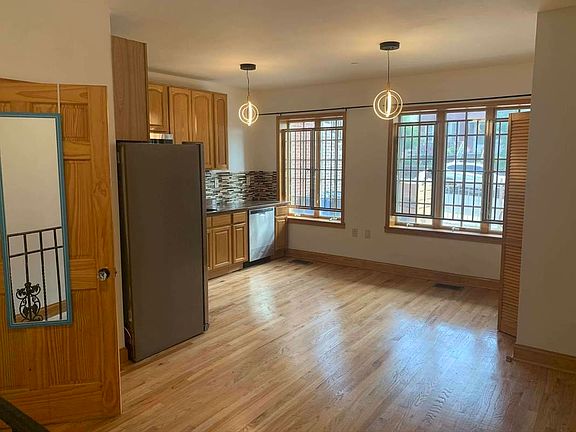 5th image of 187 18th St #1FF