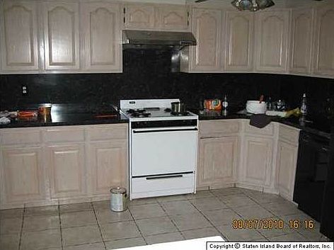 3rd image of 23 Latourette Ln