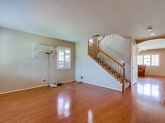 4th image of 783 Vista San Javier