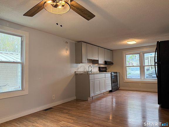 4th image of 7 North Terrace