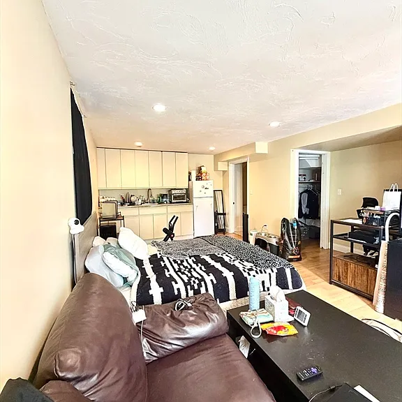 252 Mason Ter #G — Photo 3