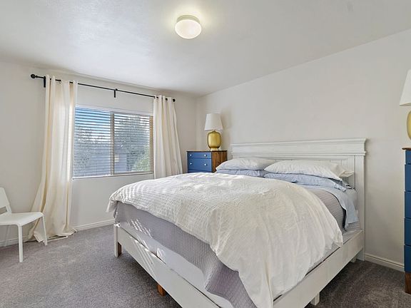 4th image of 5459 N Geneva Way