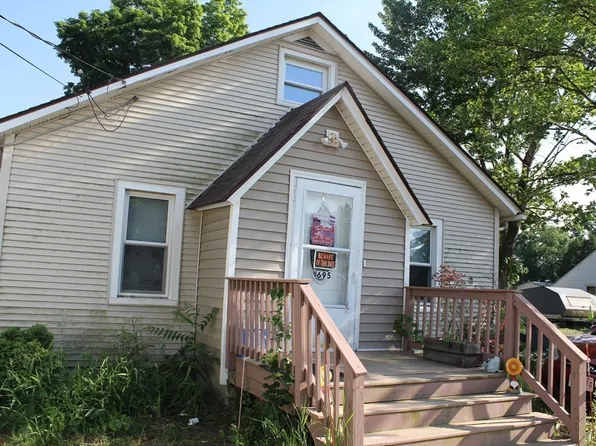 695 Mill St, Feeding Hills, MA 01030