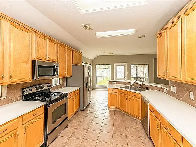 4918 Slate River Ln — Photo 3