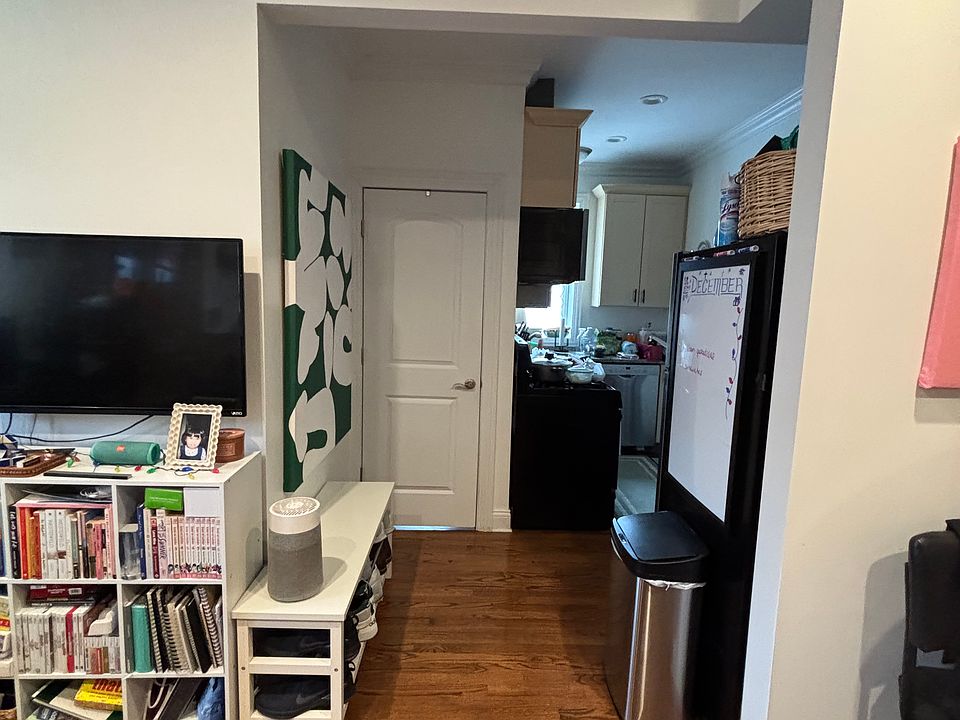 1st image of 4816 W Hutchinson St APT 4A