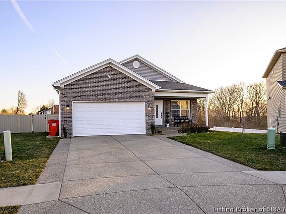 3rd image of 8031 Vista Place